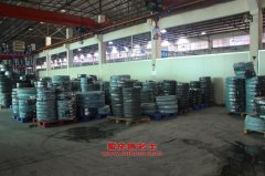 申馳SQL5100XXY廂式運(yùn)輸車用的五十鈴4HK1-TC發(fā)動(dòng)機(jī)的保養(yǎng)及配件