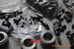 中集ZJV5200XXYAA側(cè)簾運輸車用的康明斯ISDe210 30發(fā)動機的配件及大修