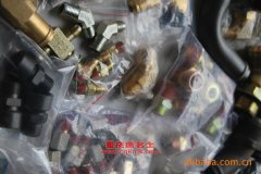 斯達(dá)斯太爾CQ5293CLXYBP466倉柵式運輸車用的濰柴WD615.44發(fā)動機(jī)的大修及配件